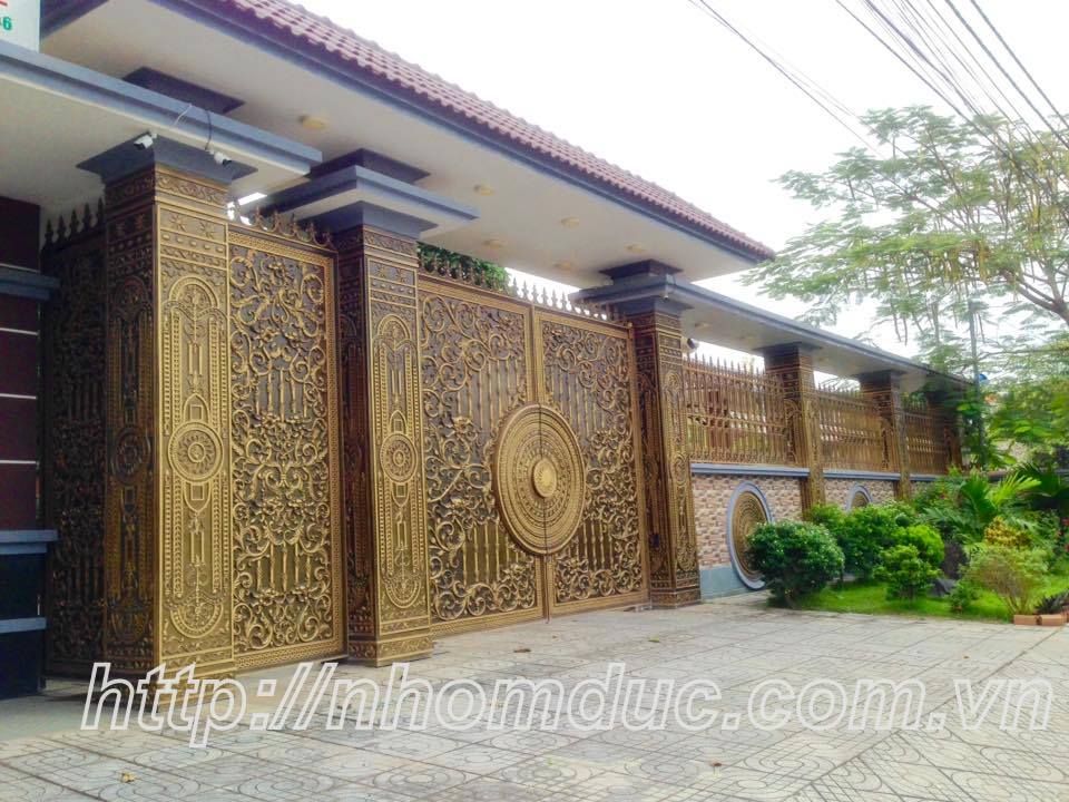 cửa cổng biệt thự nhôm đúc Fuco Nghĩa Lộ, cửa cổng biệt thự nhôm đúc Fuco Phú Yên