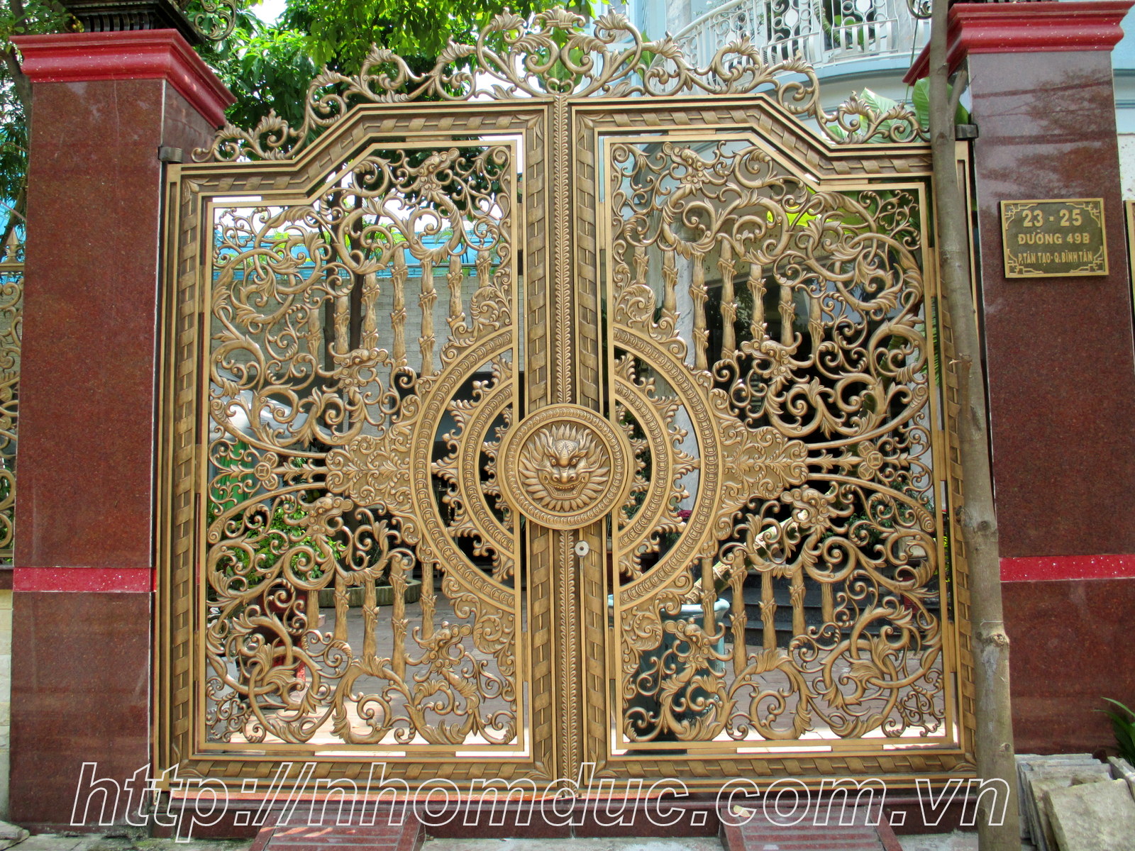 Cổng nhôm đúc biệt thự tại Hà Giang, Cổng nhôm đúc Fuco