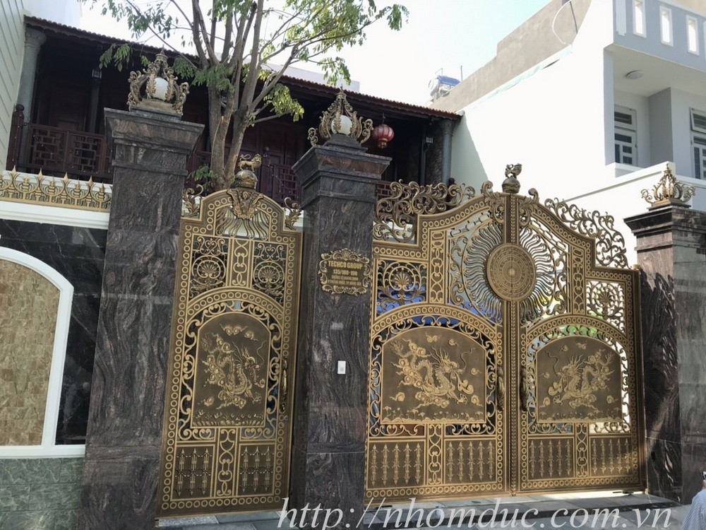 Cổng nhôm đúc biệt thự tại Bình Dương, nhom duc Binh Duong