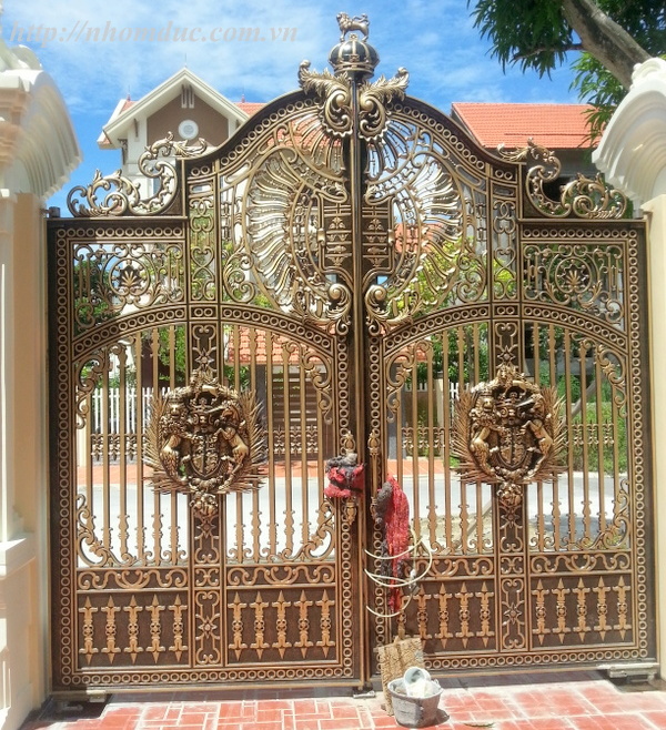 Cửa cổng nhôm đúc thành phố Hải Phòng