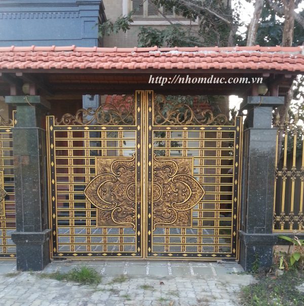 Cửa cổng nhôm đúc thành phố Đà Nẵng